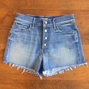 MOTHER Swooner Snap Down Short in Shake Well